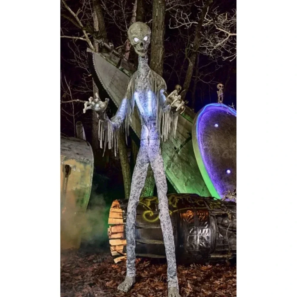 Spirit Halloween 10 Ft Giant Death Ray Animatronic- Open Box Never Used - Picture 1 of 2
